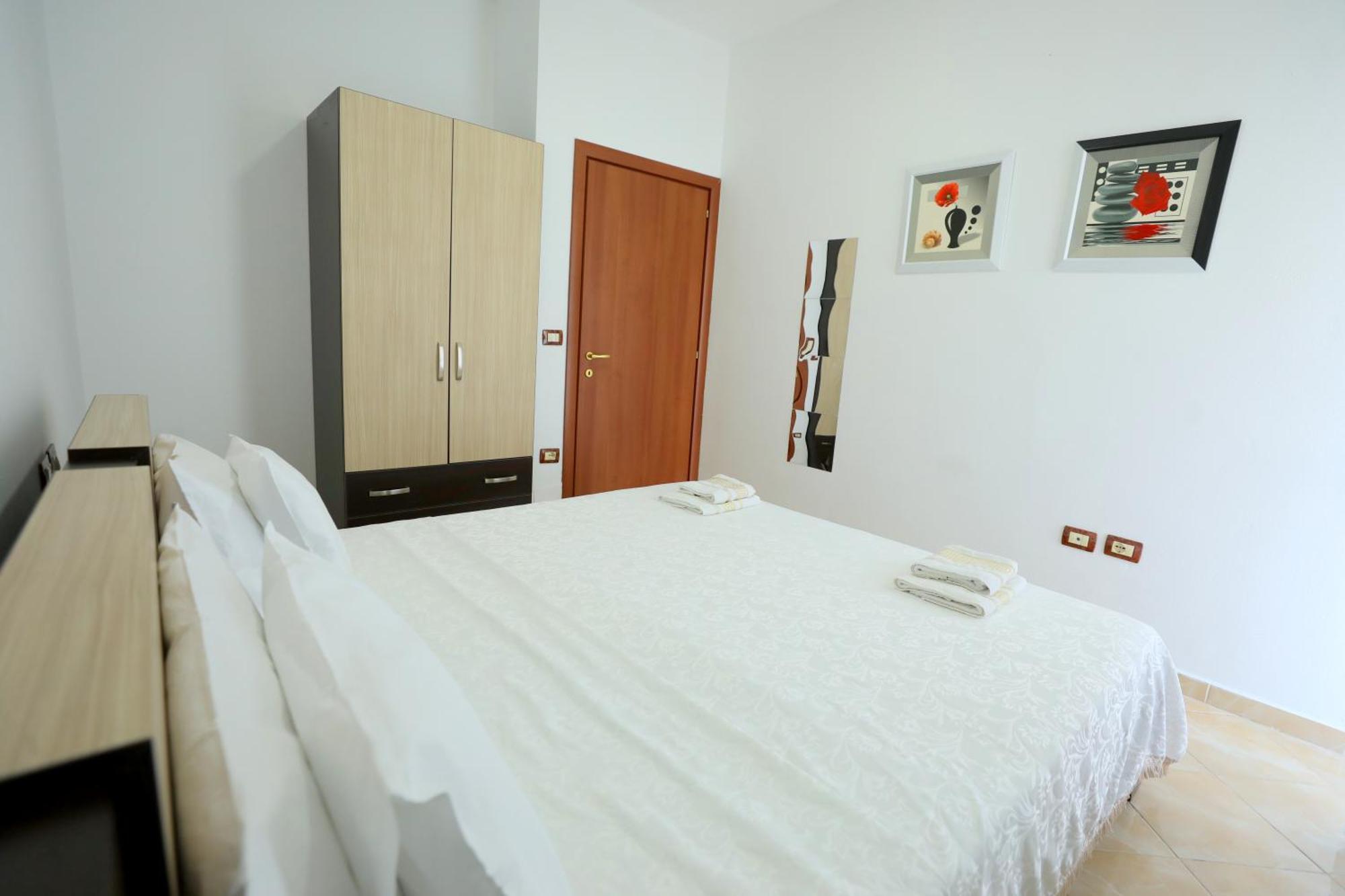 Blue Bay Apartments Sarande Ngoại thất bức ảnh