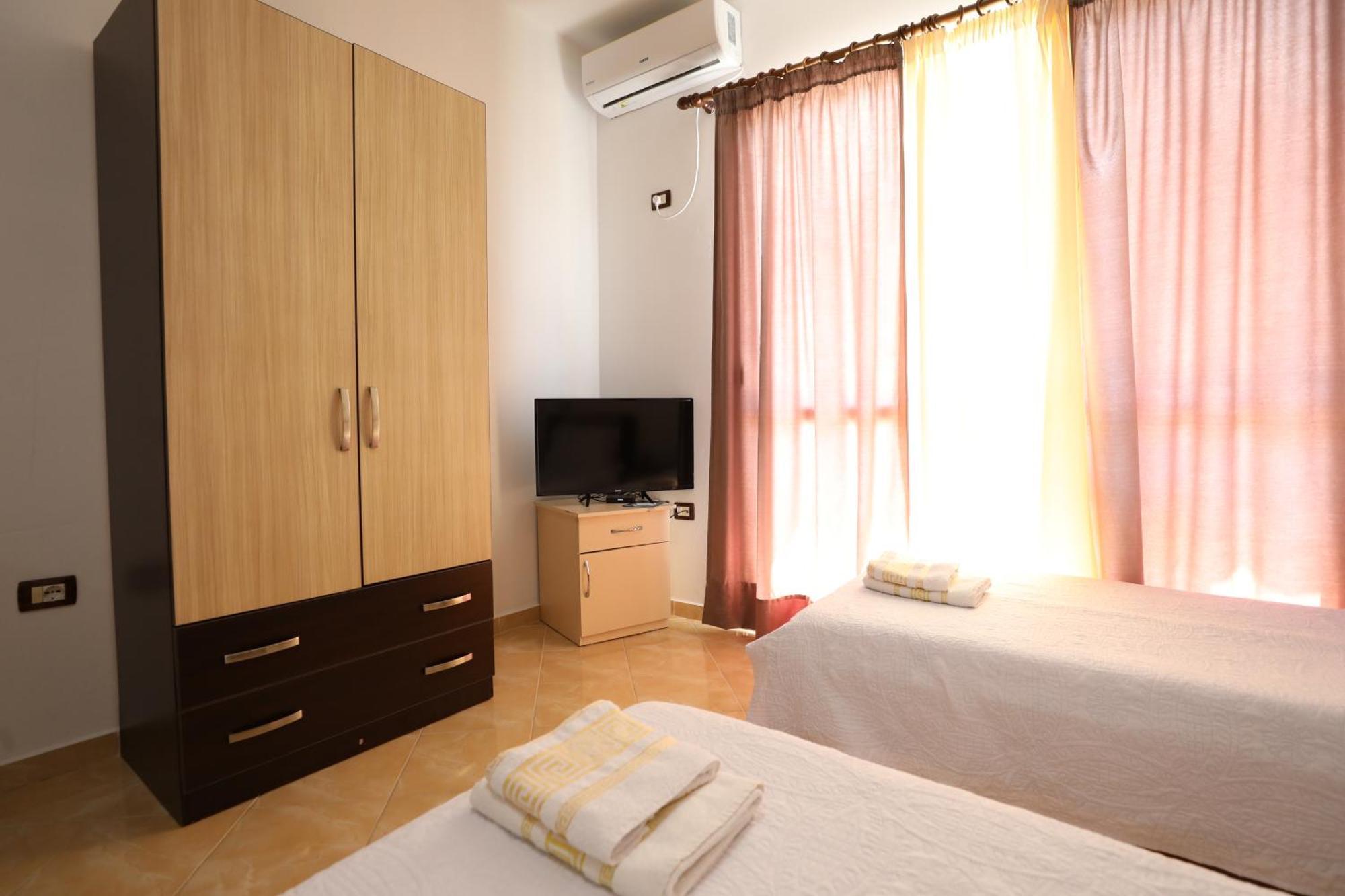 Blue Bay Apartments Sarande Ngoại thất bức ảnh